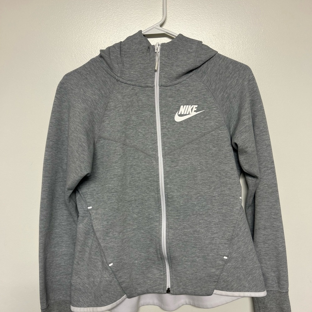 Nike Women Sportswear Tech Fleece Full-zip Windrunner gray